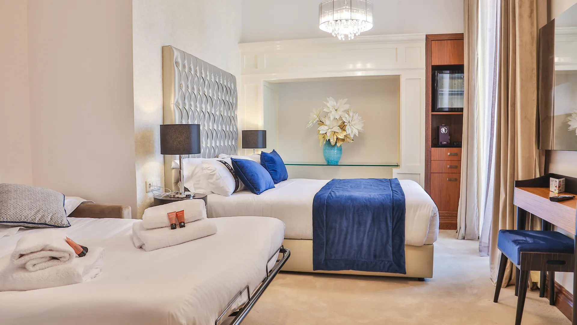 Casual Belle Epoque Lisboa Hotel 4*, Lissabon