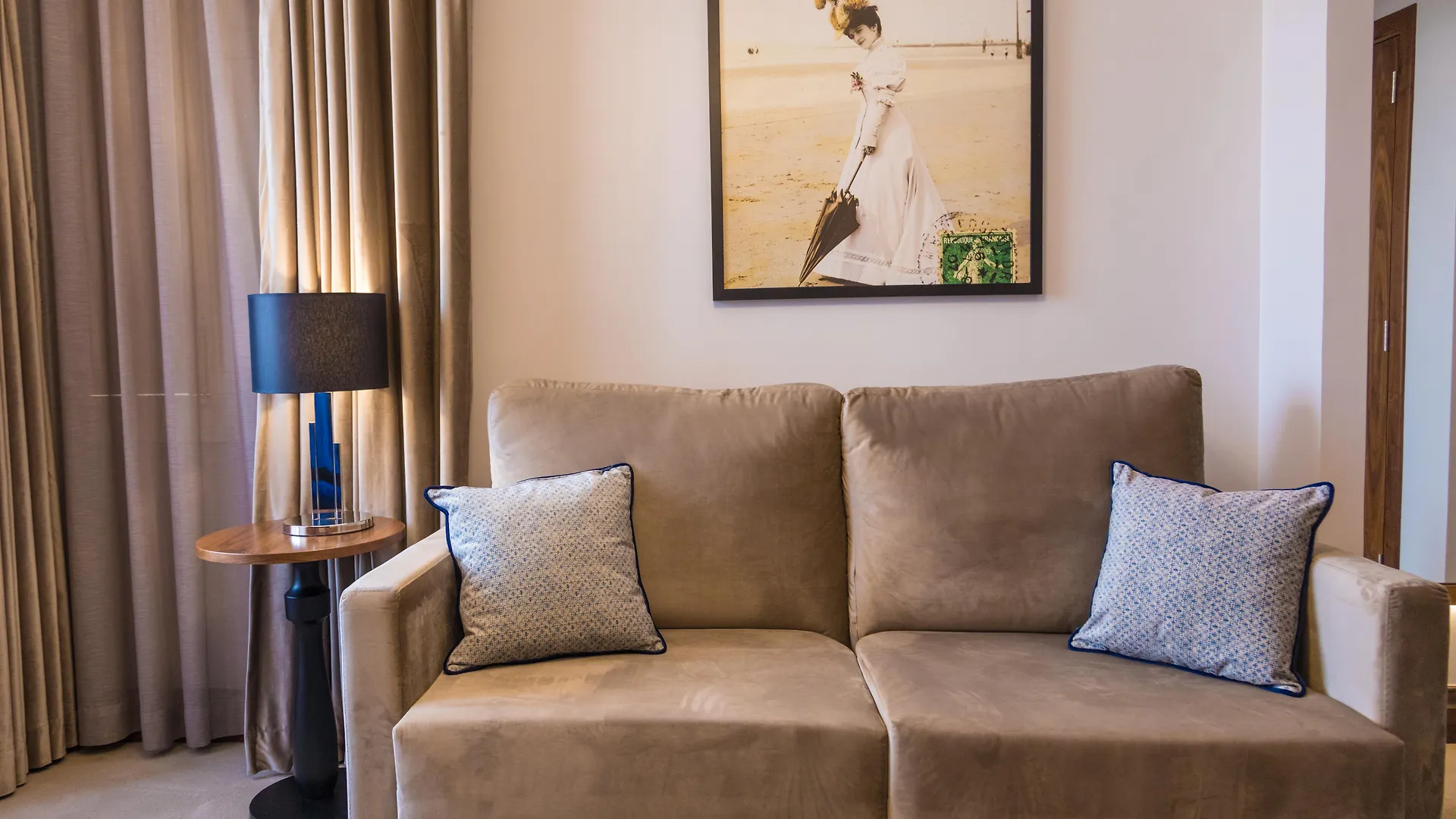 Casual Belle Epoque Lisboa Hotel 4*, Lissabon